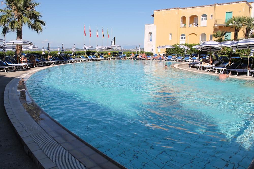 איסקיה Hotel Terme Alexander מראה חיצוני תמונה