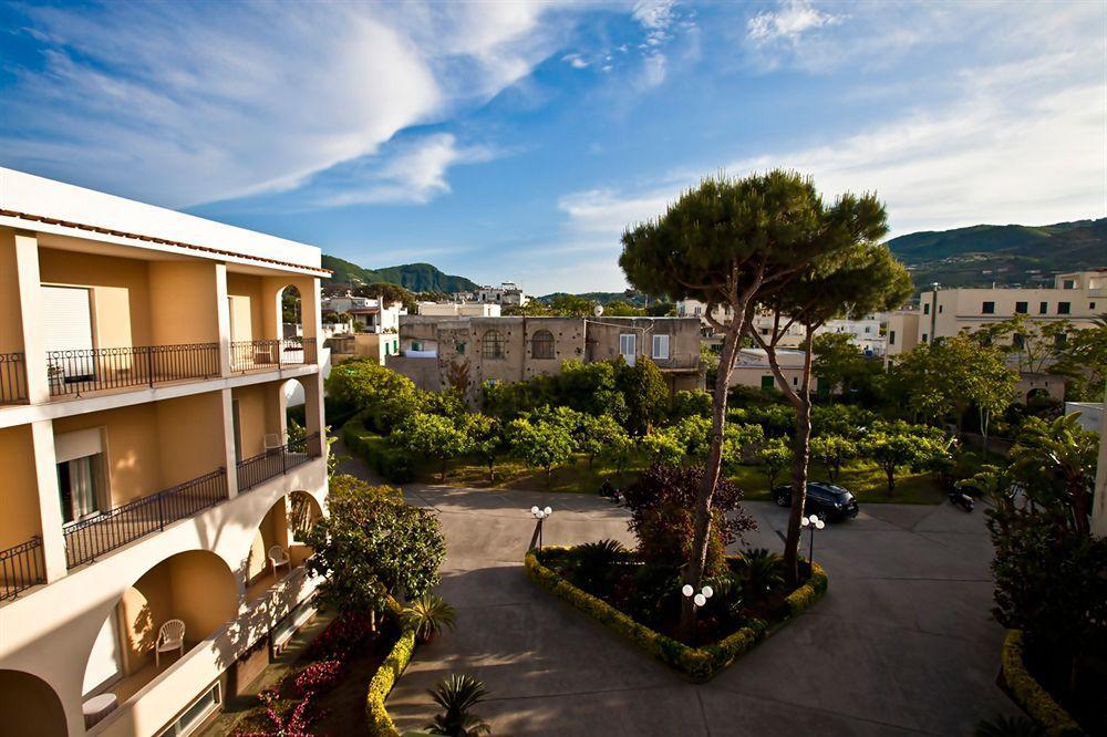 איסקיה Hotel Terme Alexander מראה חיצוני תמונה