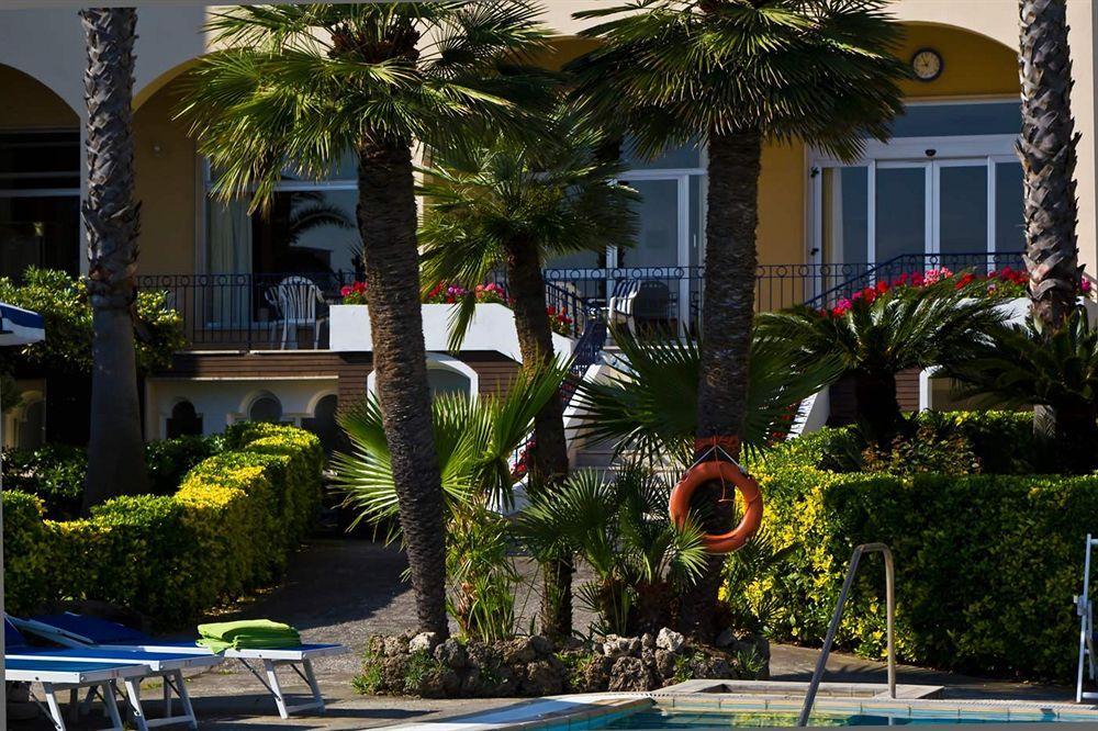 איסקיה Hotel Terme Alexander מראה חיצוני תמונה