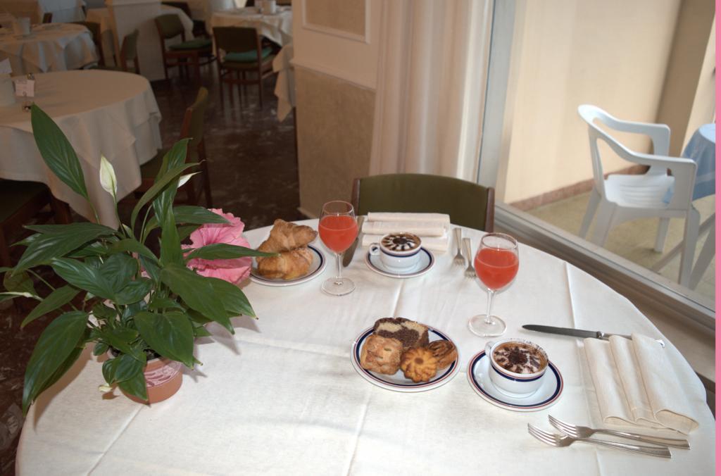 איסקיה Hotel Terme Alexander מראה חיצוני תמונה