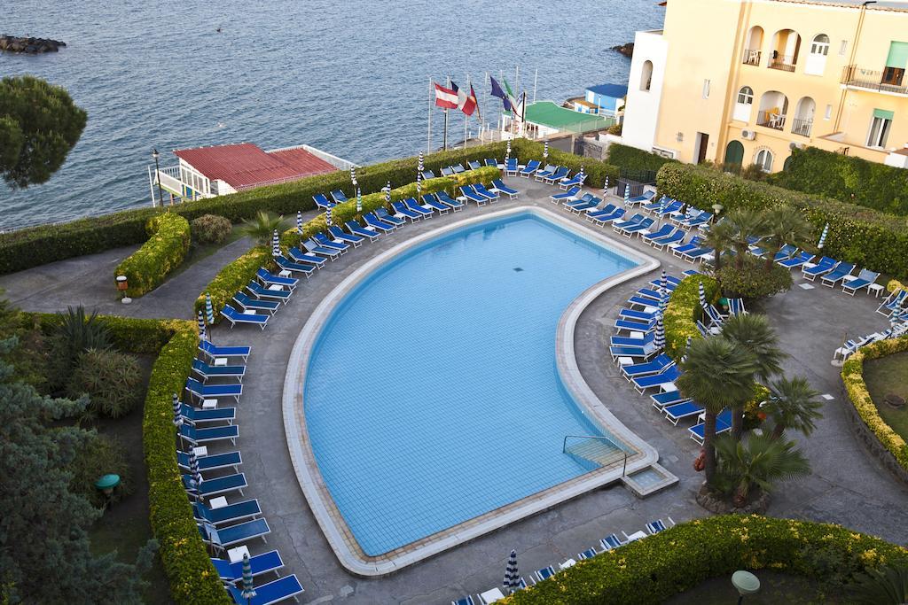 איסקיה Hotel Terme Alexander מראה חיצוני תמונה