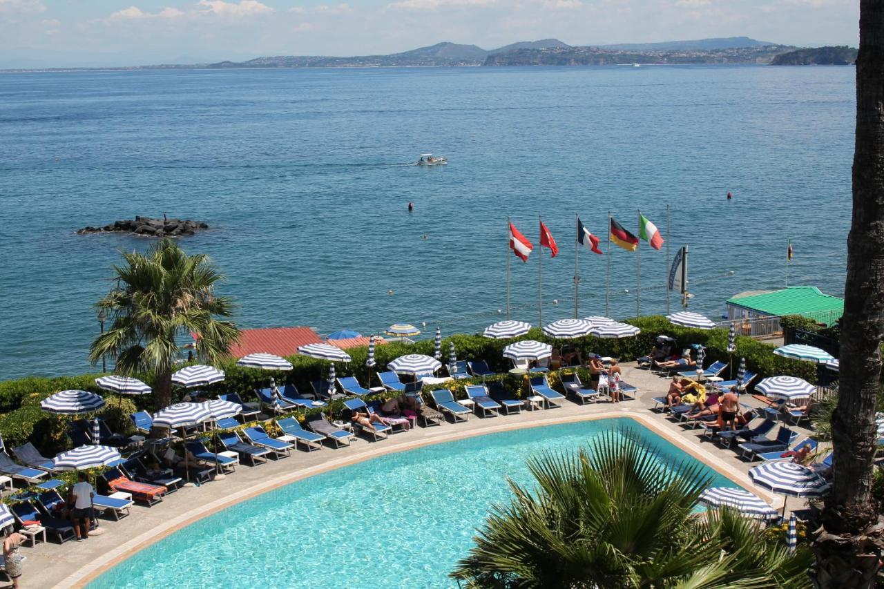 איסקיה Hotel Terme Alexander מראה חיצוני תמונה