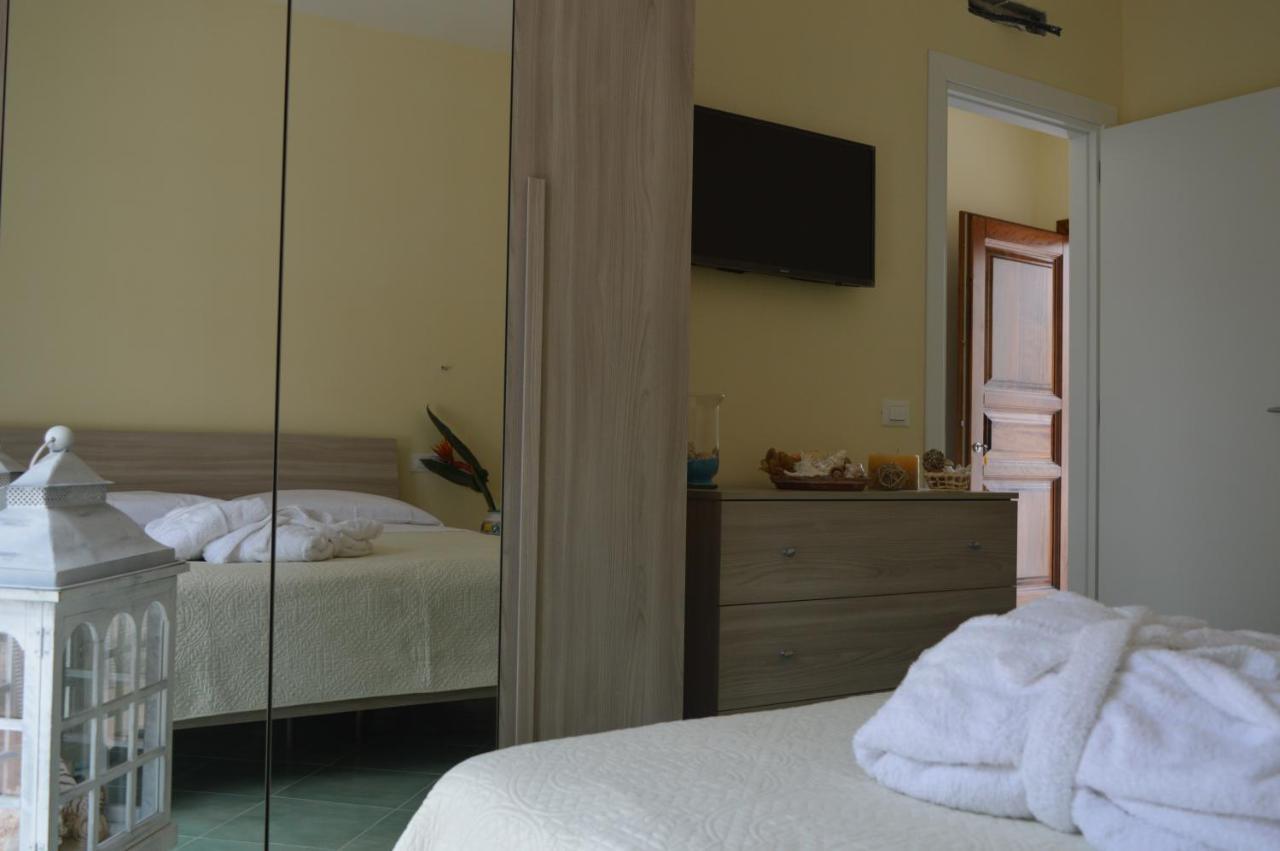 איסקיה Hotel Terme Alexander מראה חיצוני תמונה